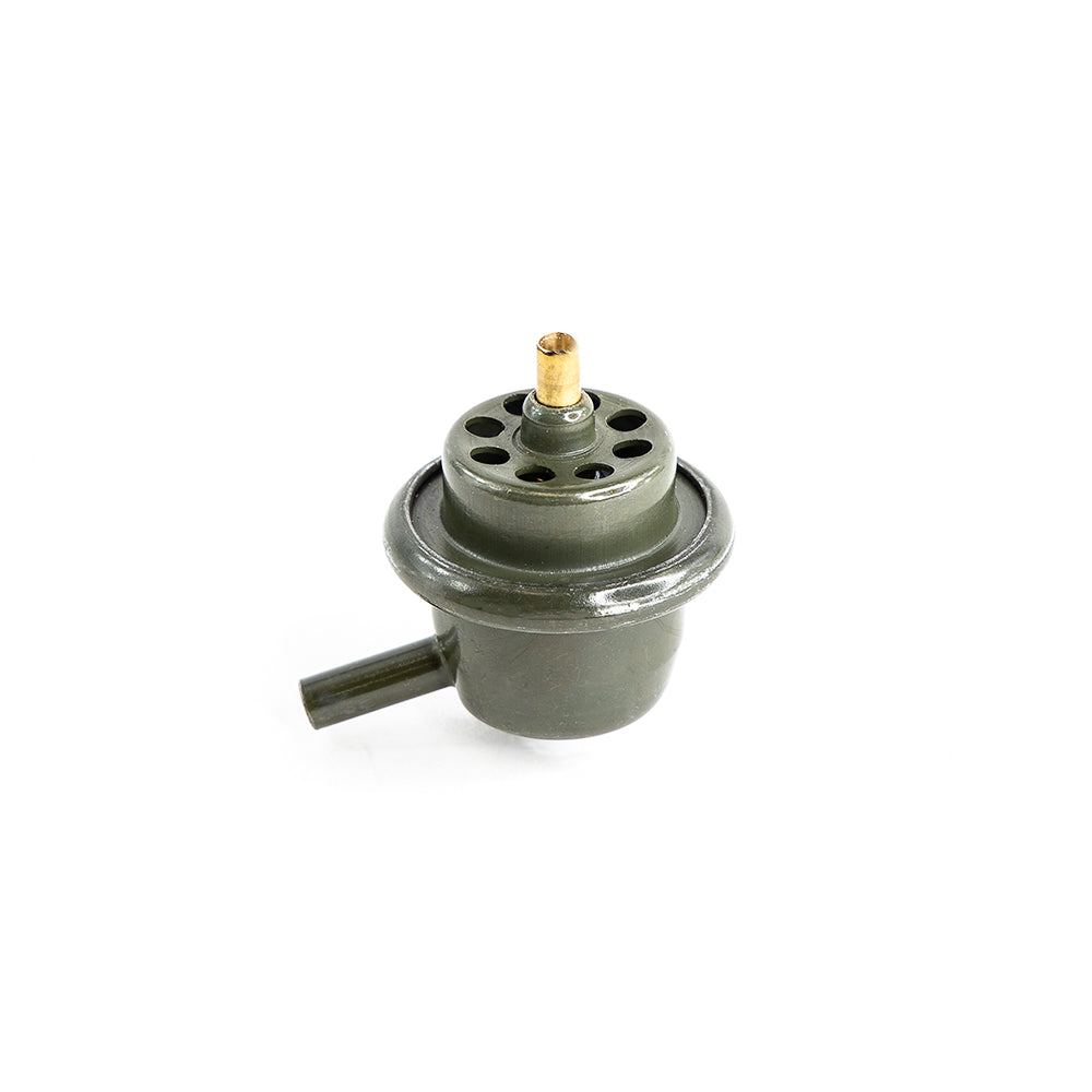 6-M02-4 DeatschWerks 99-01 Chevrolet Silverado Direct Replacement Perf. Fuel Pressure Regulator - High Flow