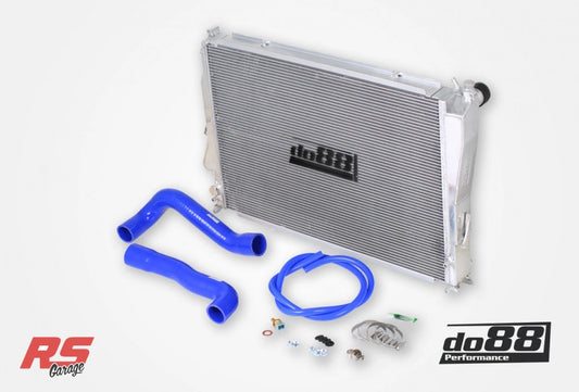Do88 00-06 BMW M3 (E46) Aluminum Radiator w/Blue Hoses